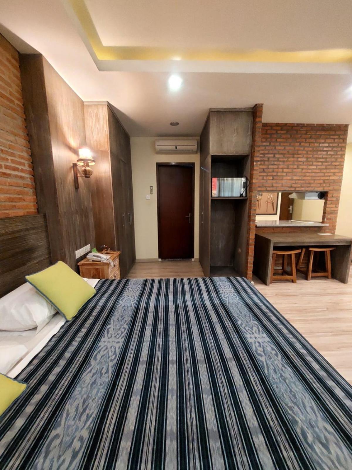 Apartemen Senayan Джакарта Екстериор снимка